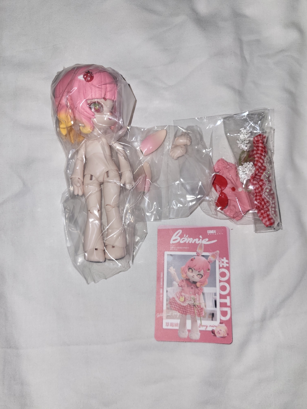 Bonnie Pink Doll Outfit Set for Kids Accessories